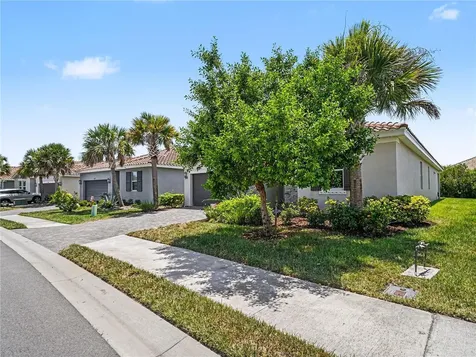 293 Daylily Boulevard Nokomis FL 34275