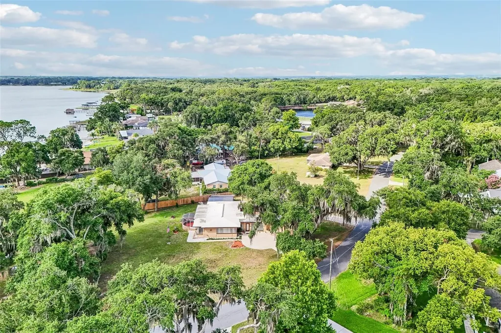 2936 Lake Joanna Drive Eustis FL 32726