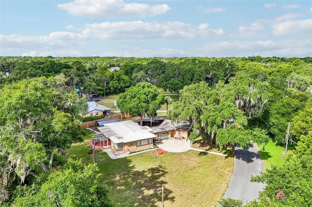 2936 Lake Joanna Drive Eustis FL 32726