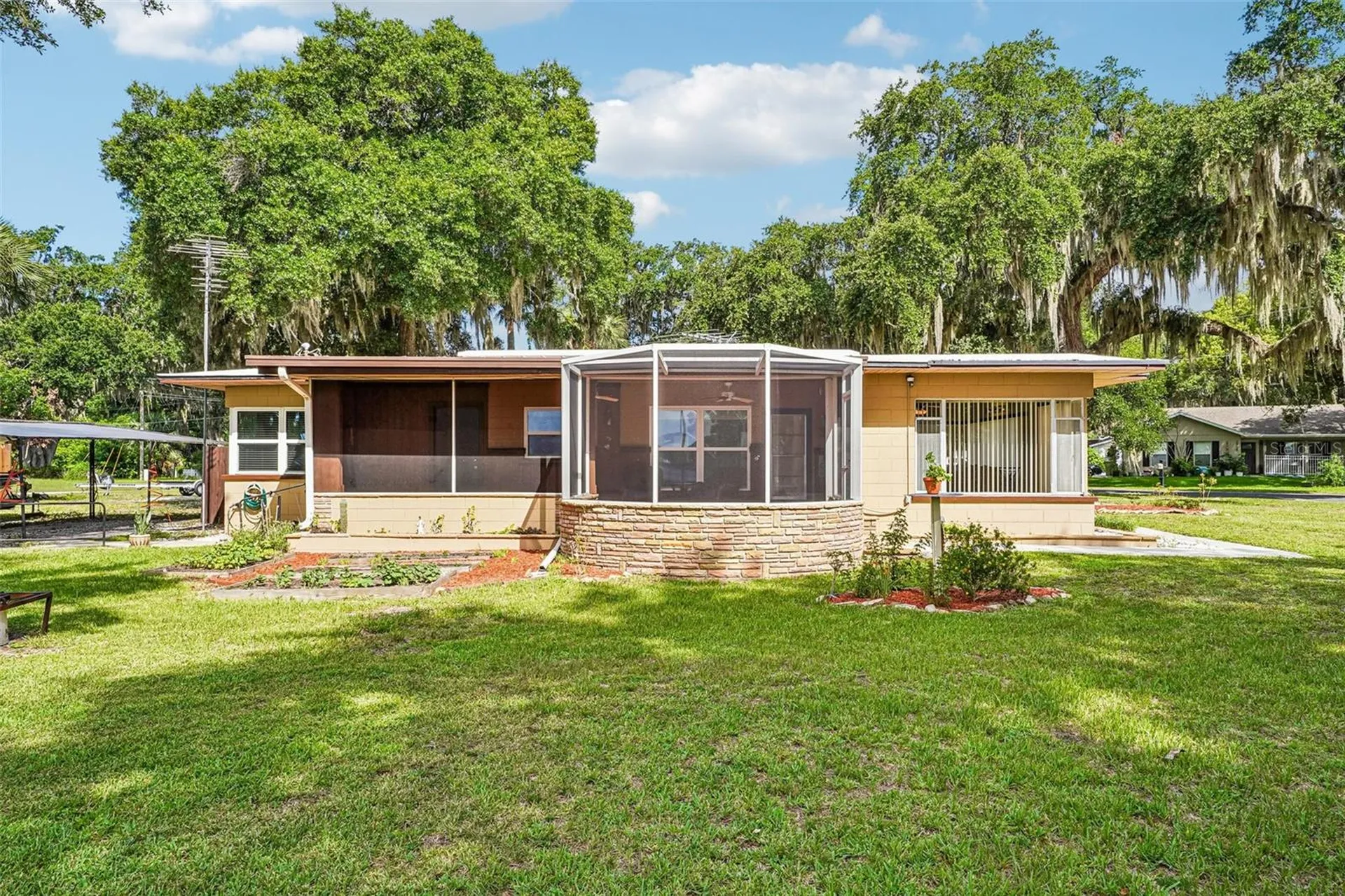 2936 Lake Joanna Drive Eustis FL 32726