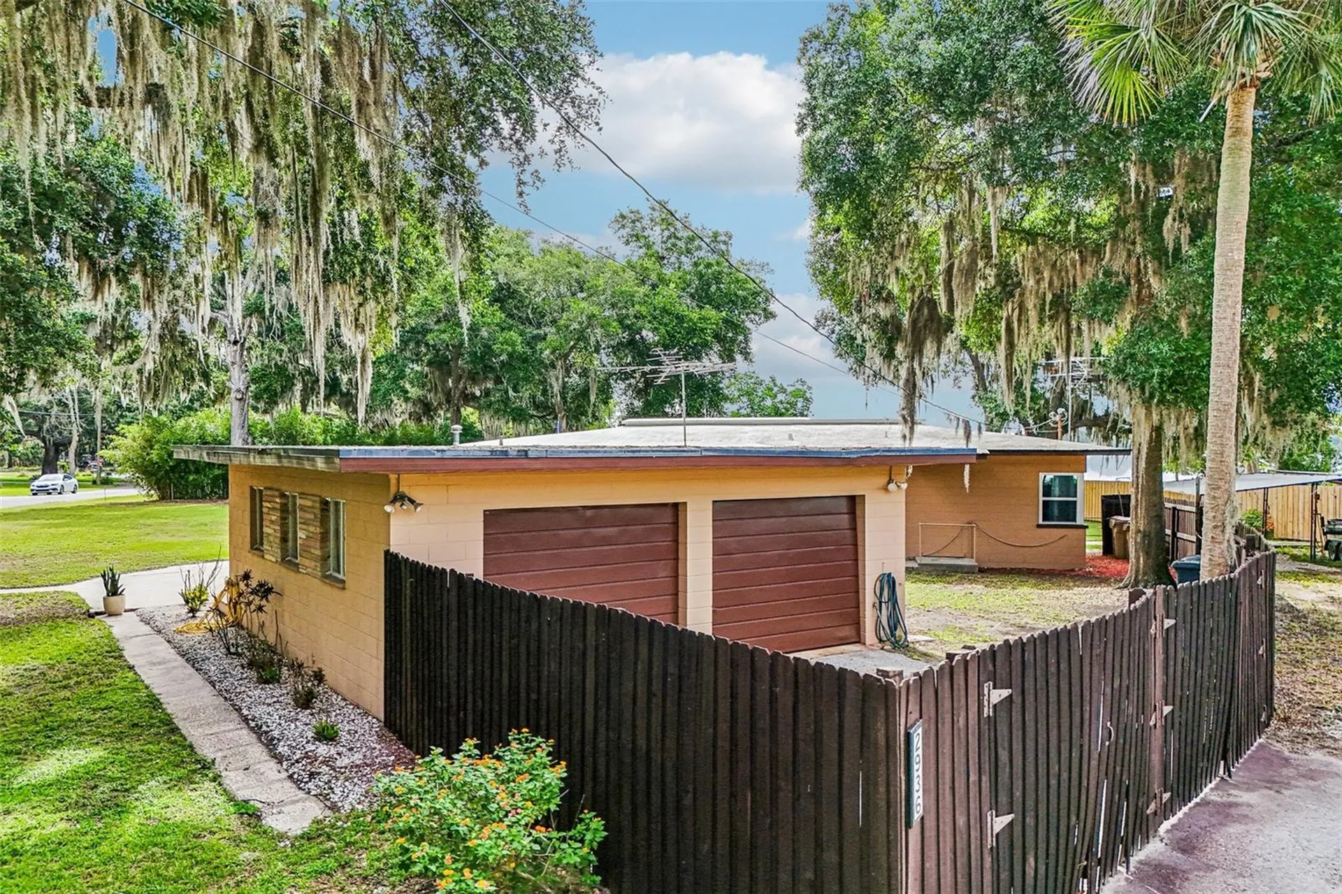 2936 Lake Joanna Drive Eustis FL 32726