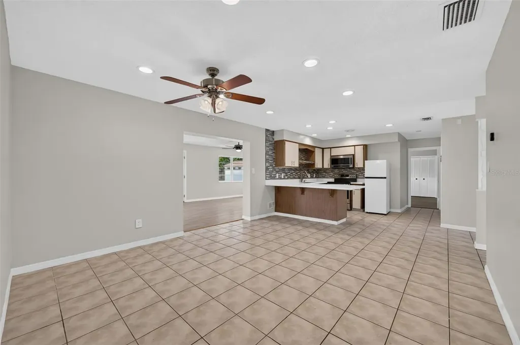 4854 Rabama Place Orlando FL 32812