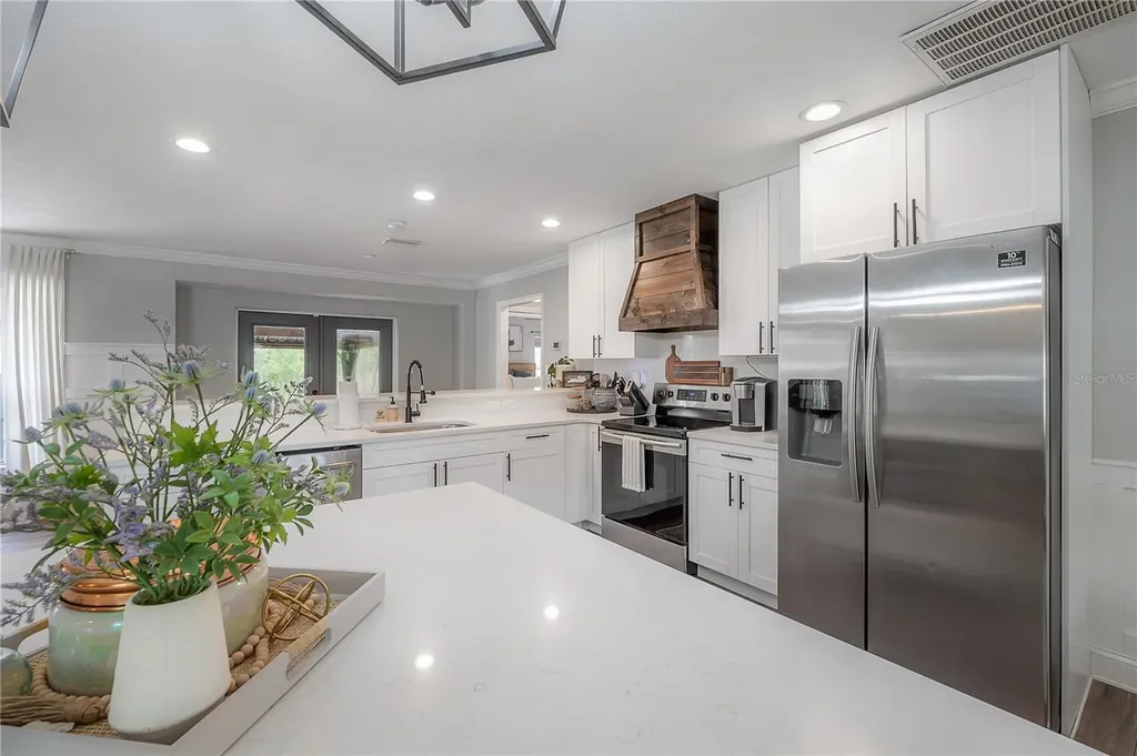 608 Sunset Lane Lutz FL 33549