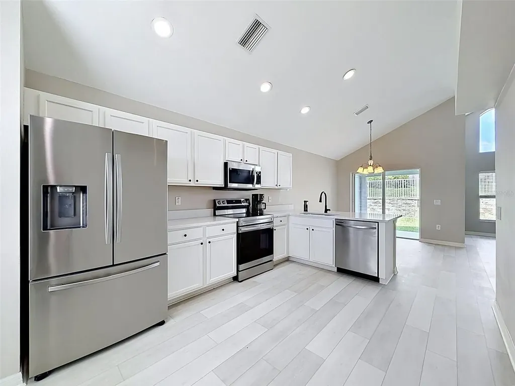 7848 Merchantville Circle Zephyrhills FL 33540