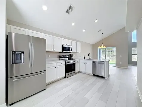 7848 Merchantville Circle Zephyrhills FL 33540