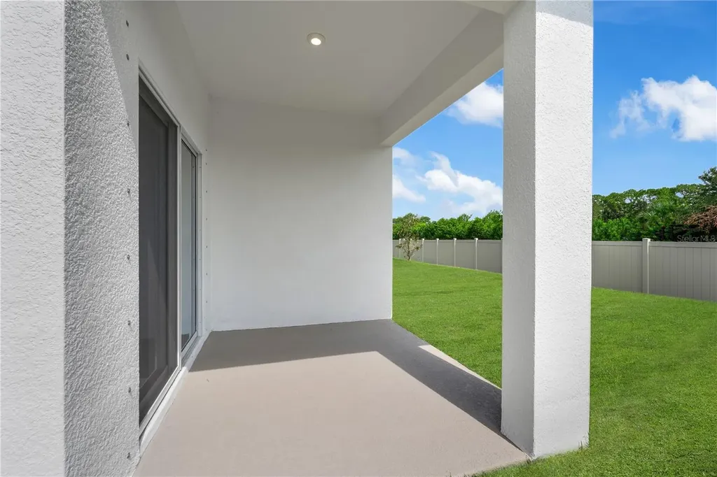 846 Pebble Crest Lane Eagle Lake FL 33839