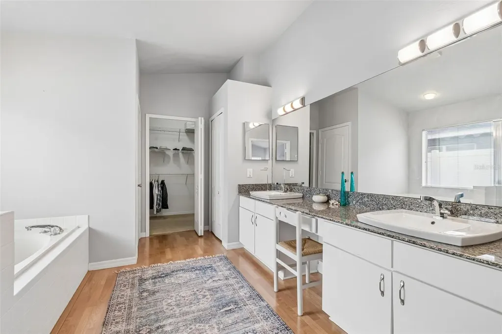 923 Hunter Lane Tarpon Springs FL 34689