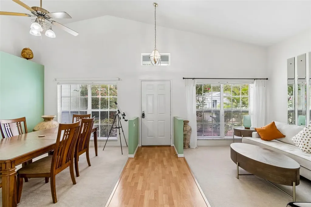 923 Hunter Lane Tarpon Springs FL 34689