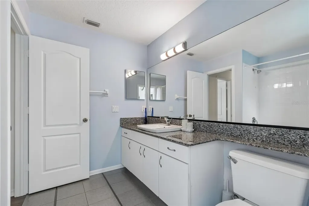923 Hunter Lane Tarpon Springs FL 34689