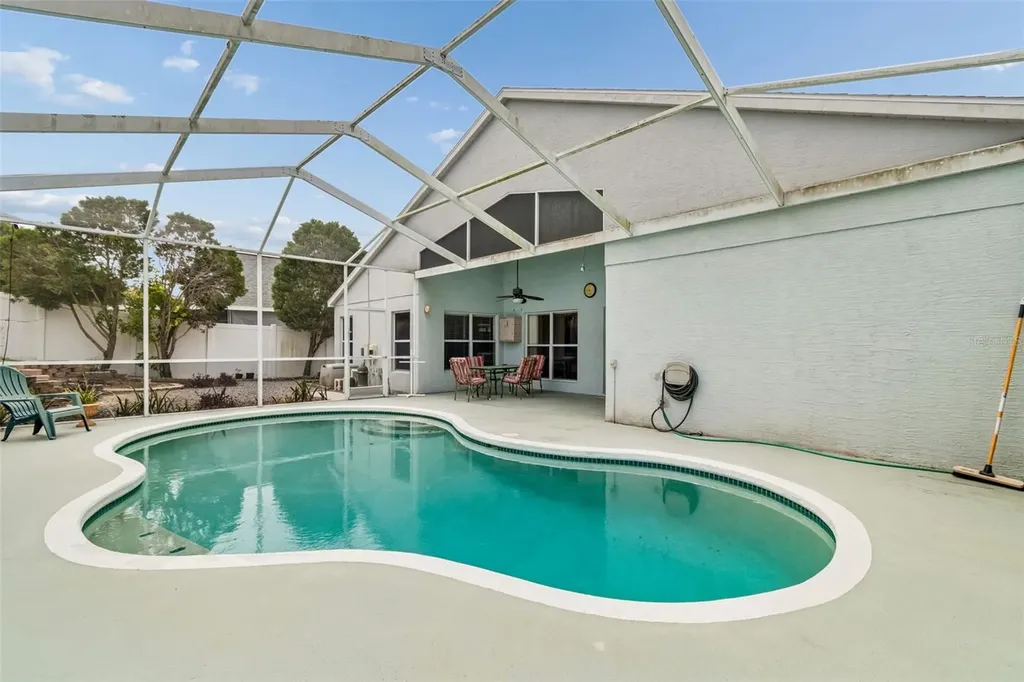 923 Hunter Lane Tarpon Springs FL 34689
