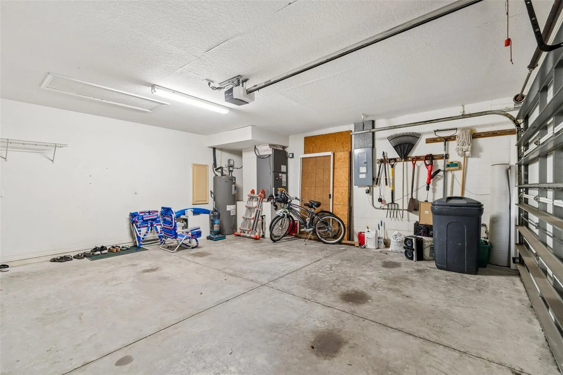923 Hunter Lane Tarpon Springs FL 34689