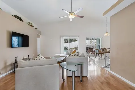 923 Hunter Lane Tarpon Springs FL 34689