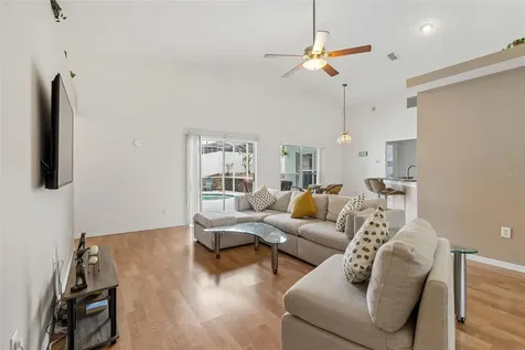 923 Hunter Lane Tarpon Springs FL 34689