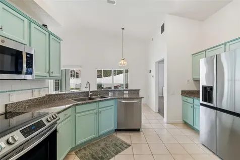 923 Hunter Lane Tarpon Springs FL 34689