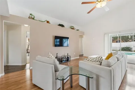 923 Hunter Lane Tarpon Springs FL 34689