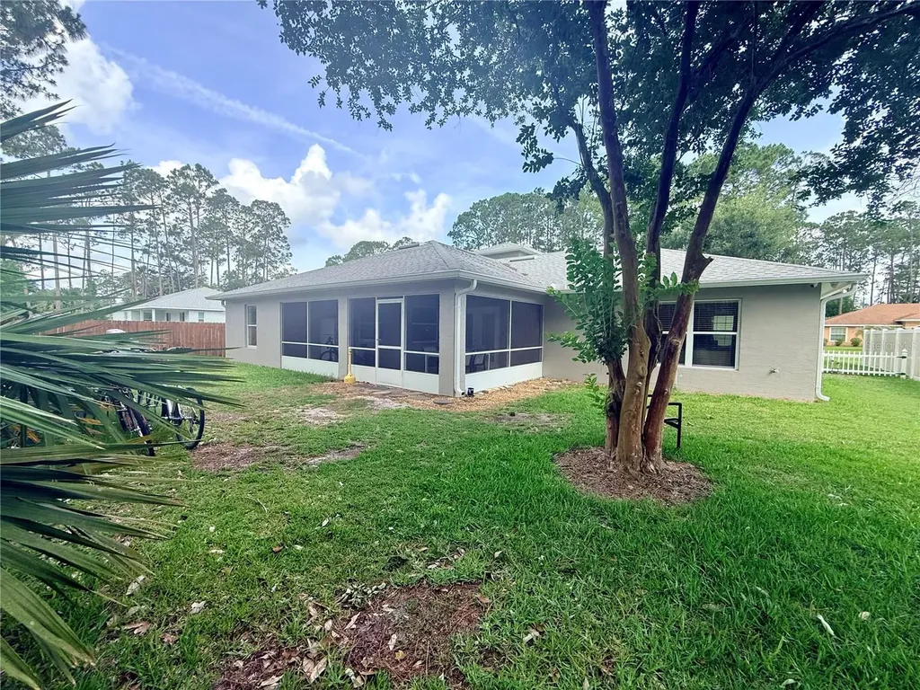 18 Burning View Lane Palm Coast FL 32137