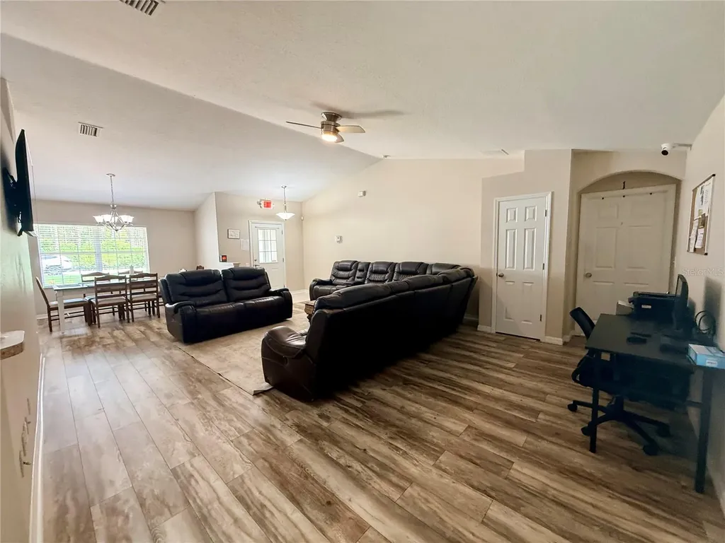 18 Burning View Lane Palm Coast FL 32137