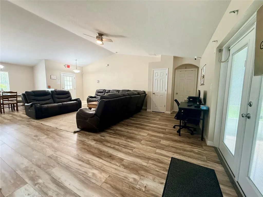 18 Burning View Lane Palm Coast FL 32137