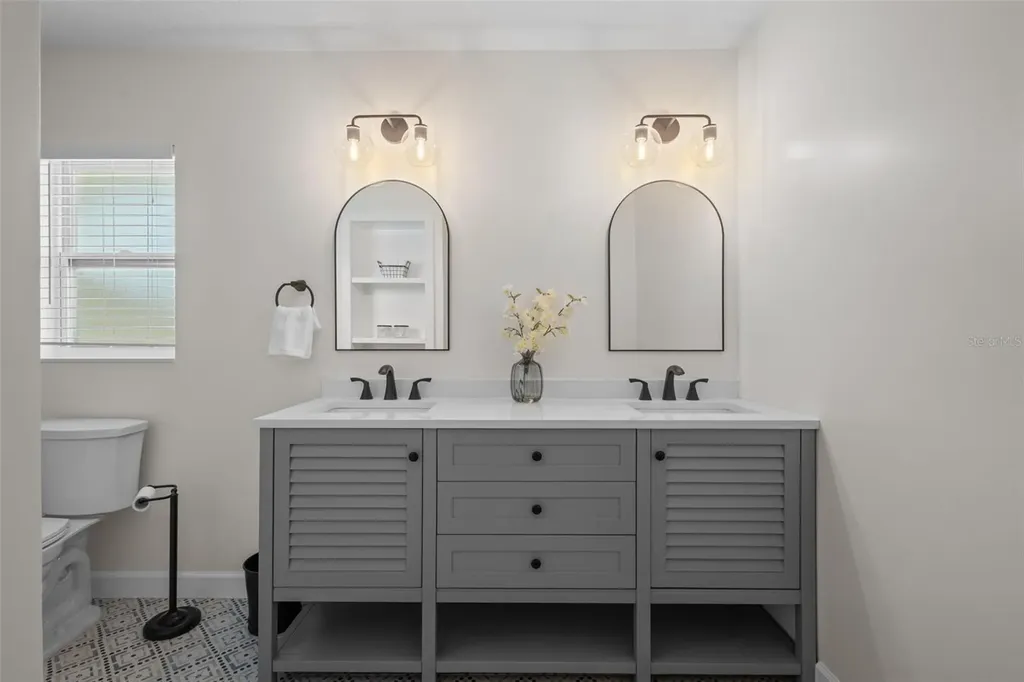 3046 Oak Cove Drive Clearwater FL 33759