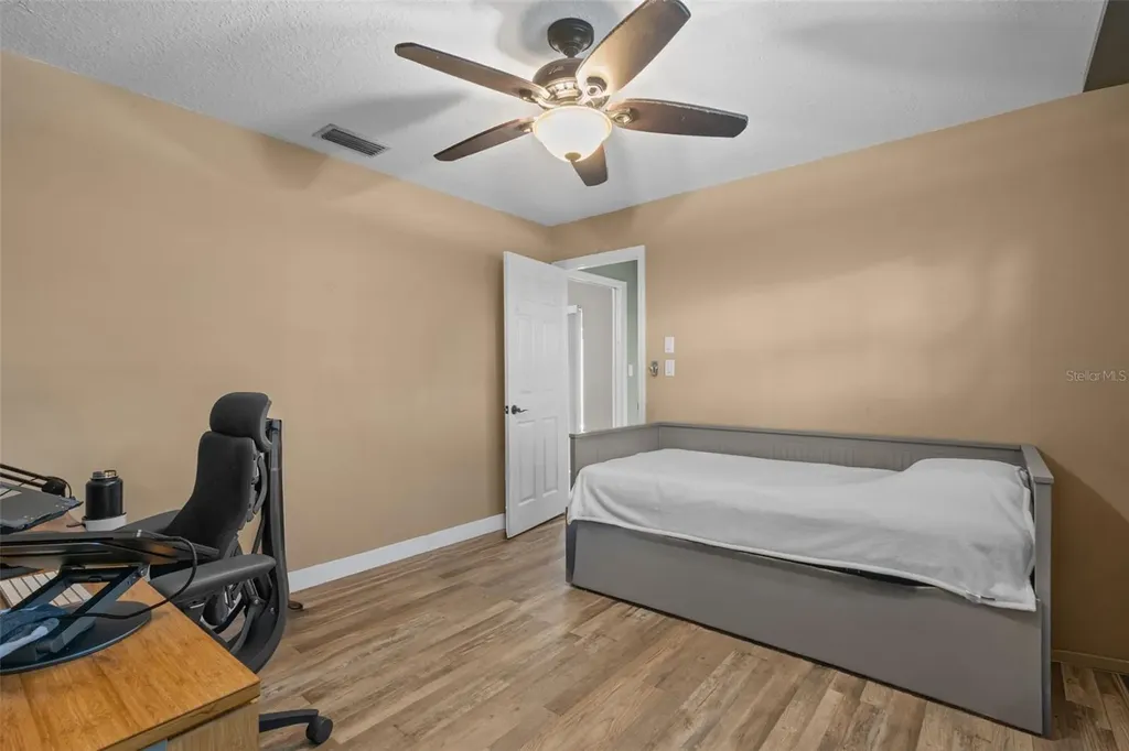 3046 Oak Cove Drive Clearwater FL 33759