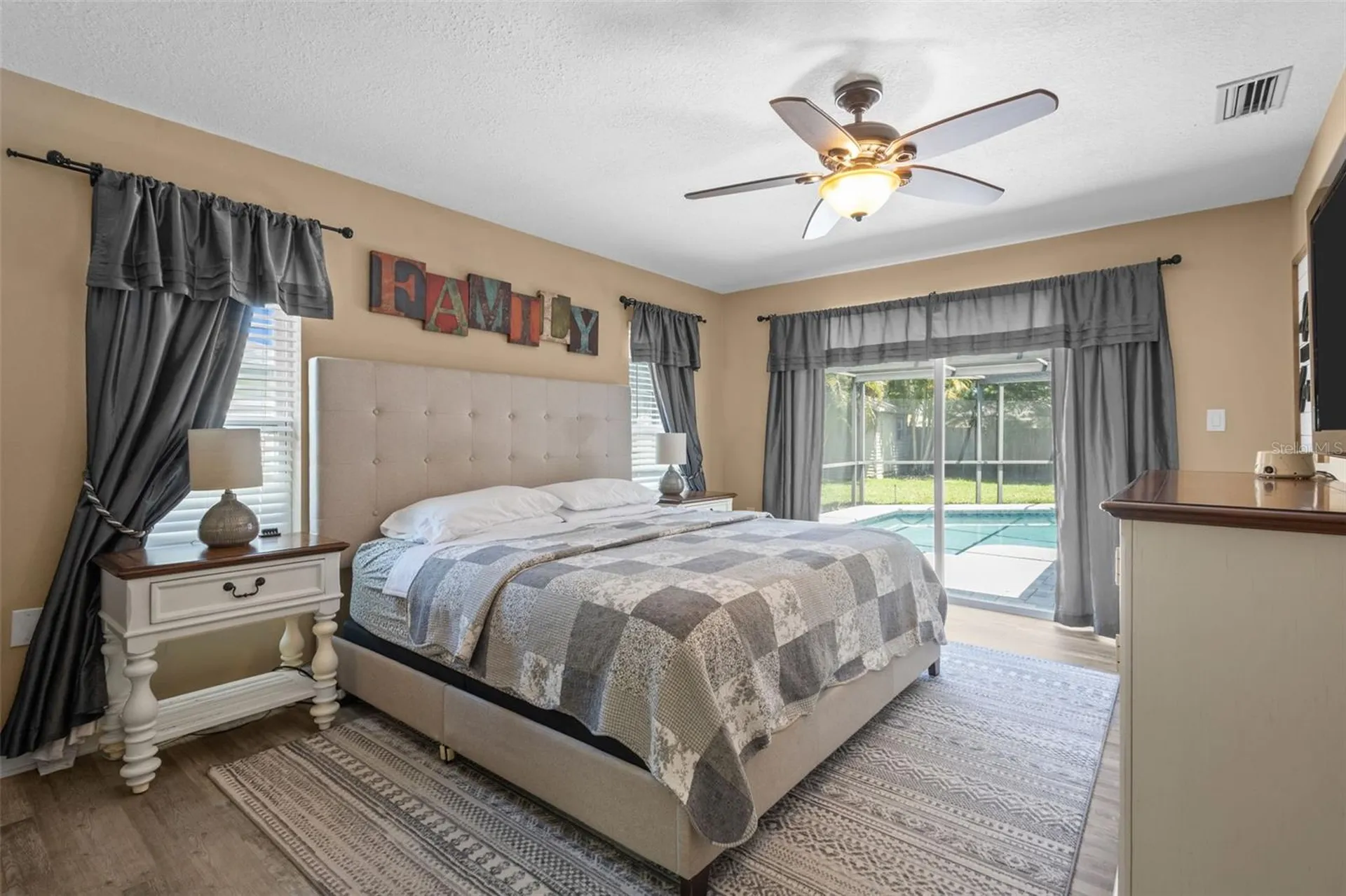 3046 Oak Cove Drive Clearwater FL 33759