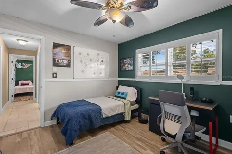 3046 Oak Cove Drive Clearwater FL 33759