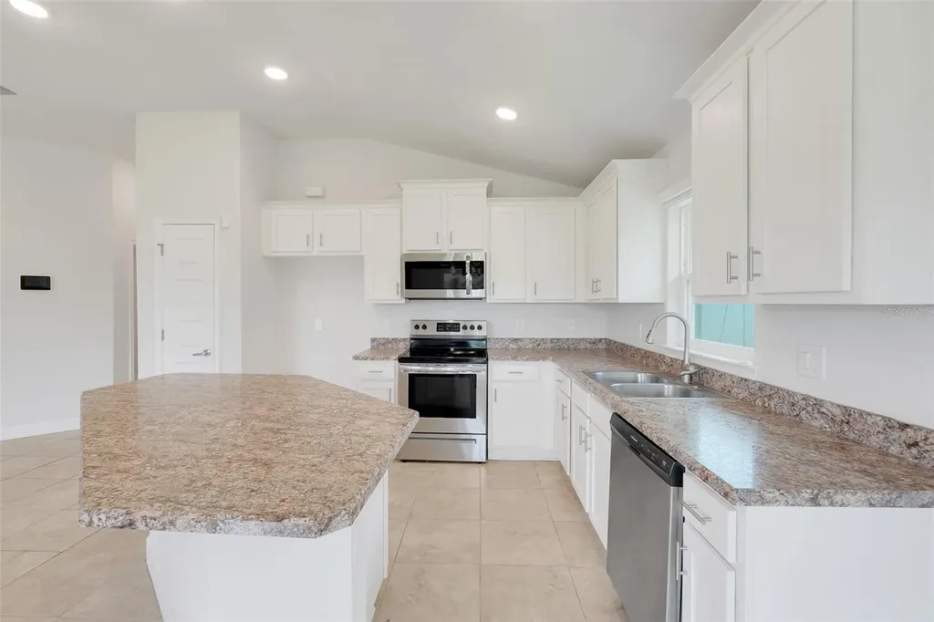 140 Krenson Bay Loop Winter Haven FL 33881