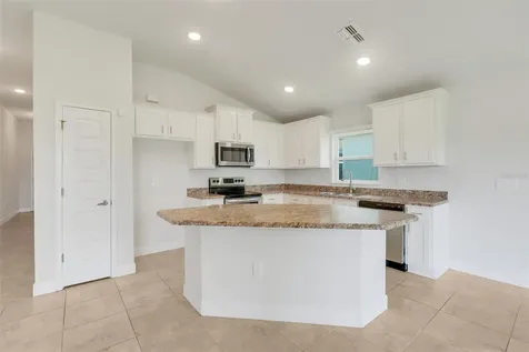140 Krenson Bay Loop Winter Haven FL 33881