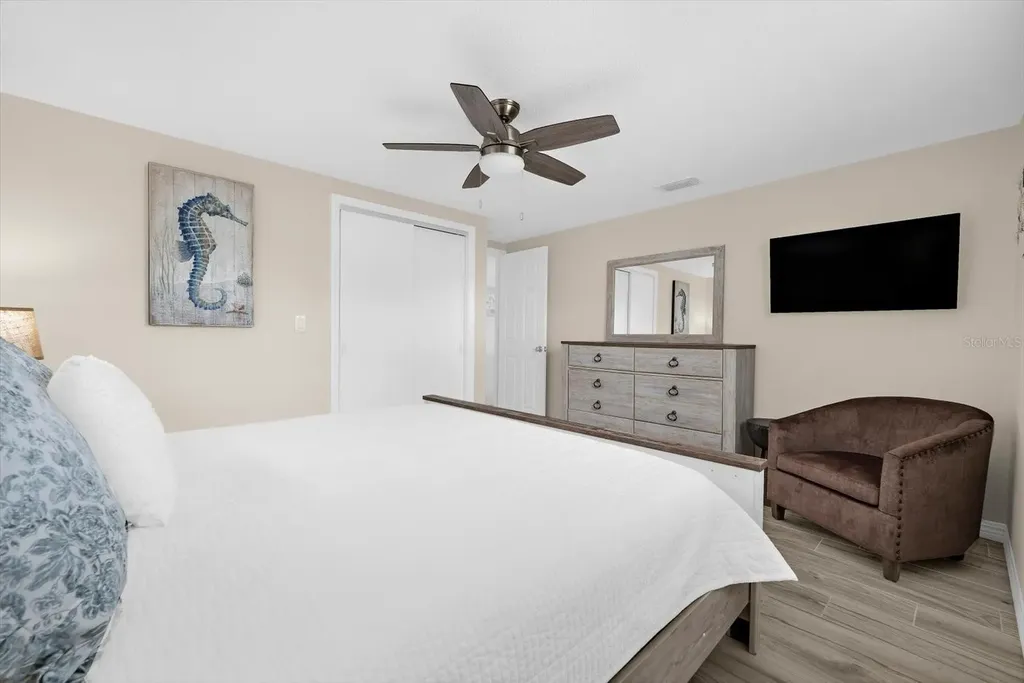 6154 Midnight Pass Road Sarasota FL 34242