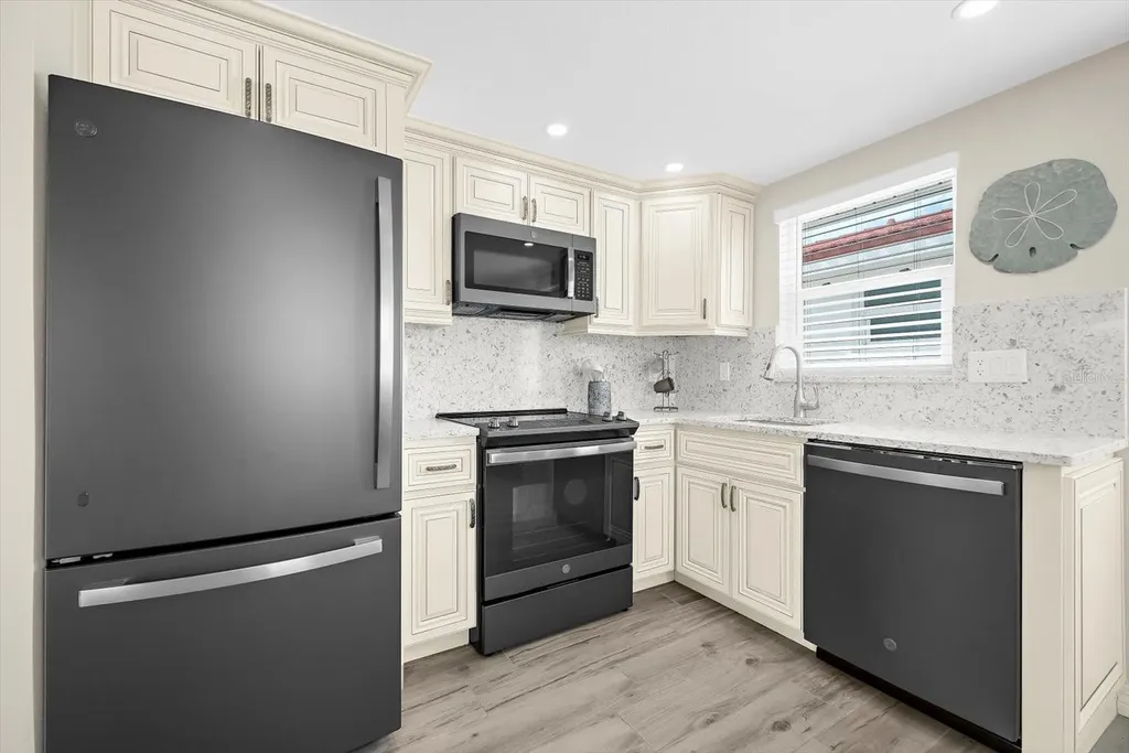 6154 Midnight Pass Road Sarasota FL 34242