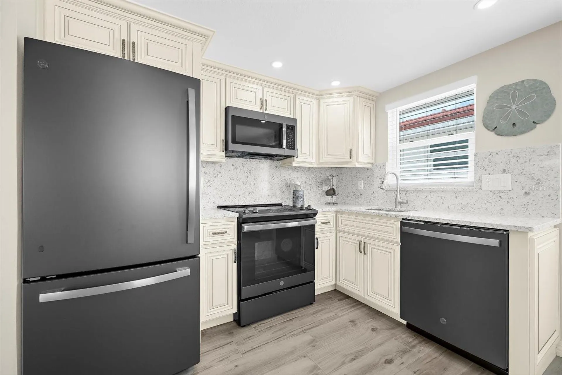 6154 Midnight Pass Road Sarasota FL 34242