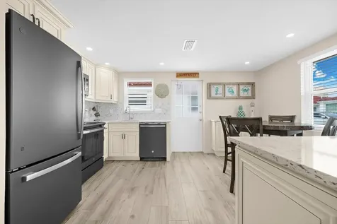 6154 Midnight Pass Road Sarasota FL 34242