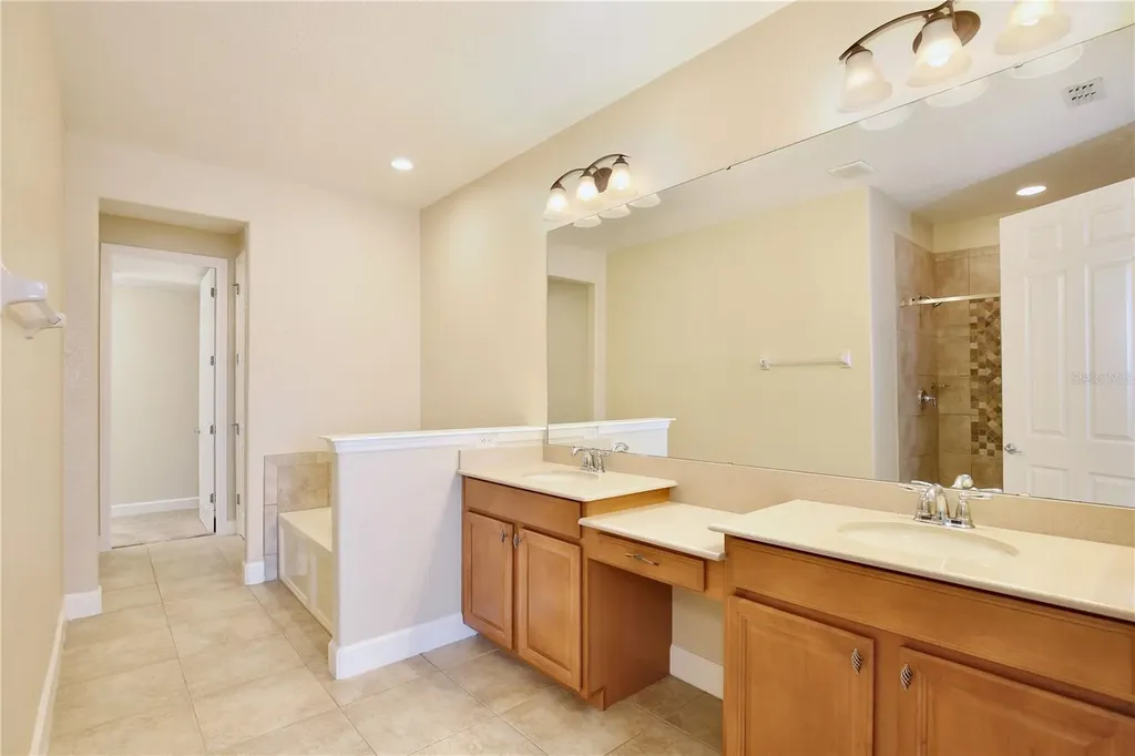 8816 Della Scala Circle Orlando FL 32836