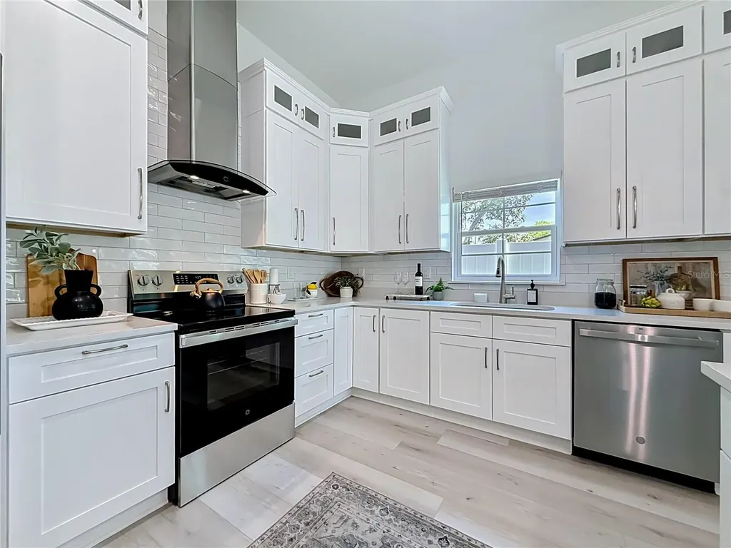 6481 28th Street N St Petersburg FL 33702