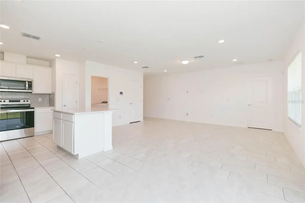 9547 Summers Cay Circle Thonotosassa FL 33592