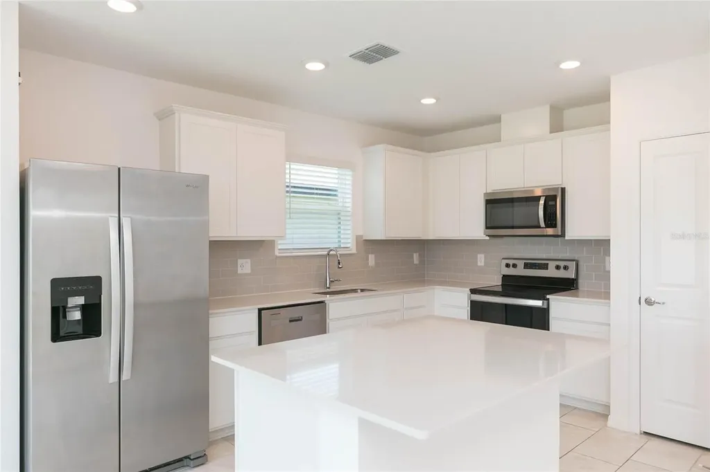 9547 Summers Cay Circle Thonotosassa FL 33592
