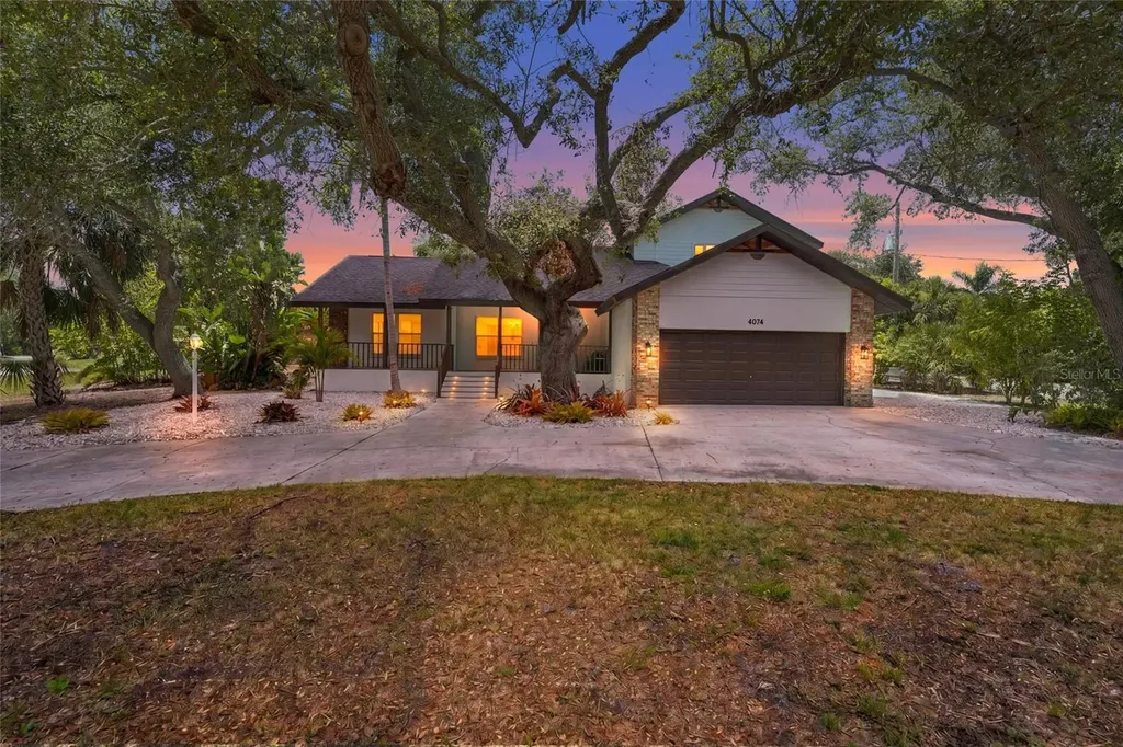 4074 Redbird Circle Sarasota FL 34231