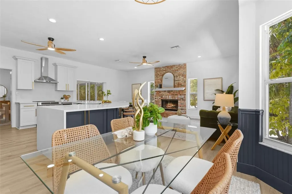 4074 Redbird Circle Sarasota FL 34231