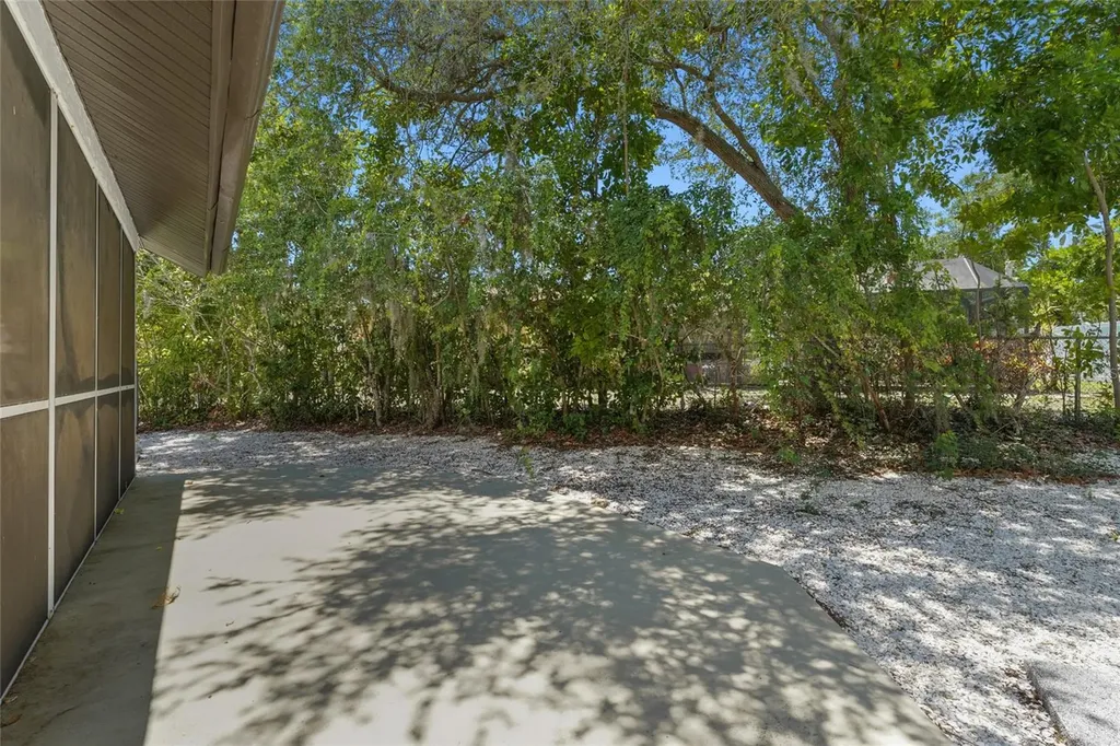 4074 Redbird Circle Sarasota FL 34231