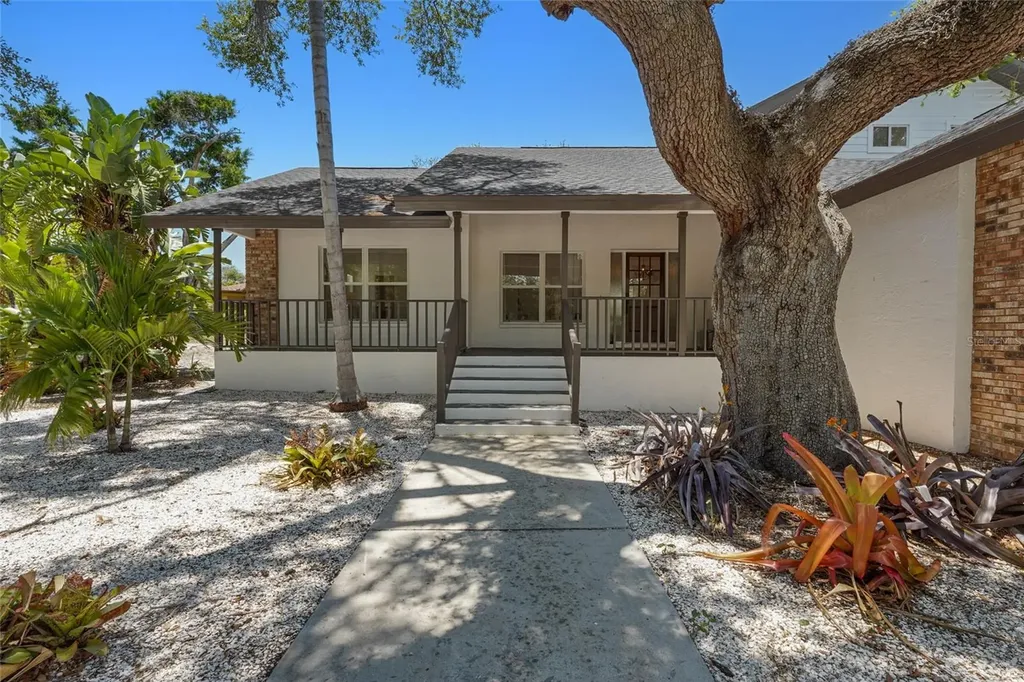 4074 Redbird Circle Sarasota FL 34231