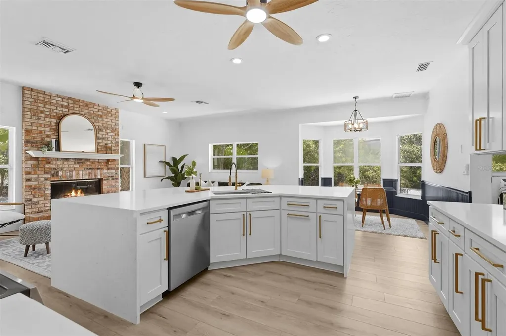 4074 Redbird Circle Sarasota FL 34231