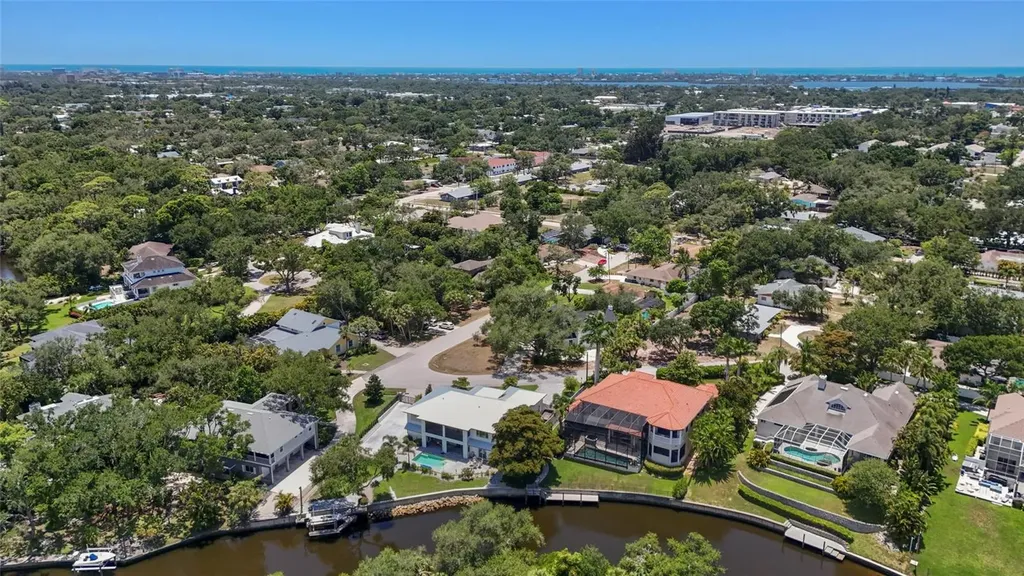 4074 Redbird Circle Sarasota FL 34231