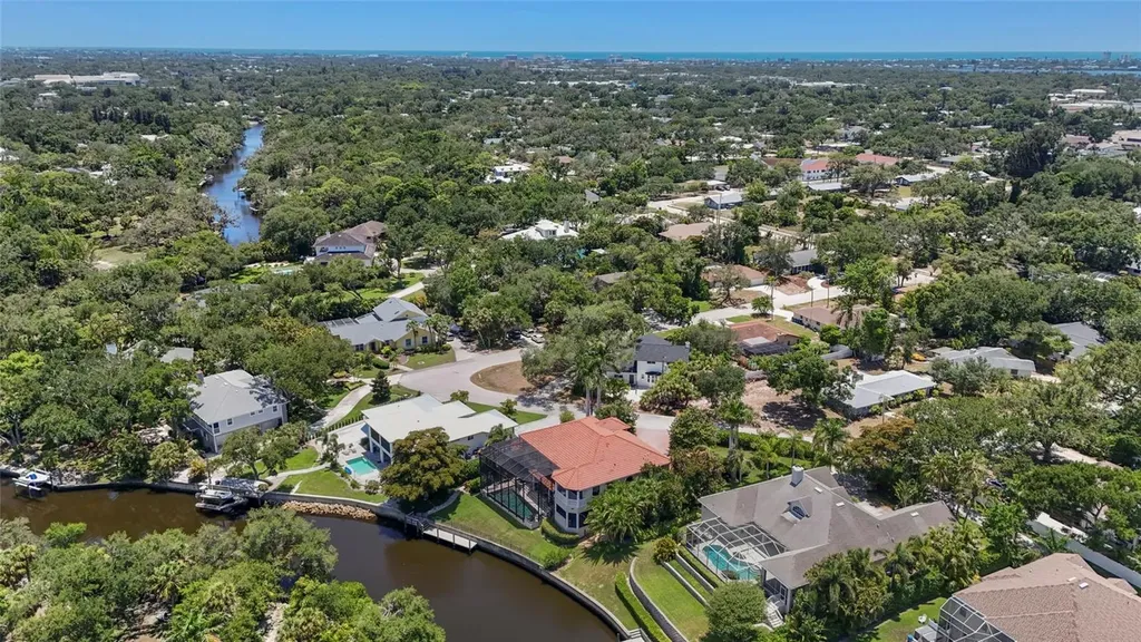 4074 Redbird Circle Sarasota FL 34231
