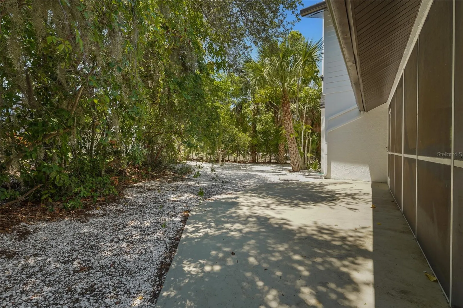 4074 Redbird Circle Sarasota FL 34231