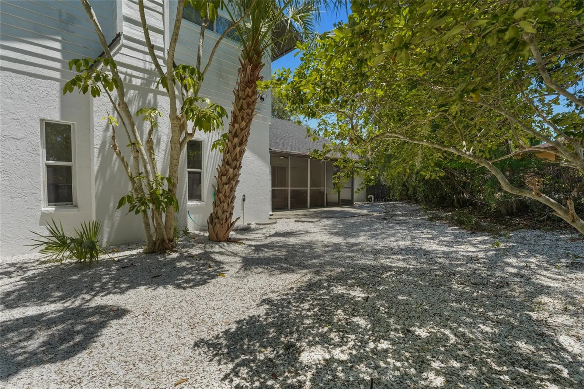 4074 Redbird Circle Sarasota FL 34231
