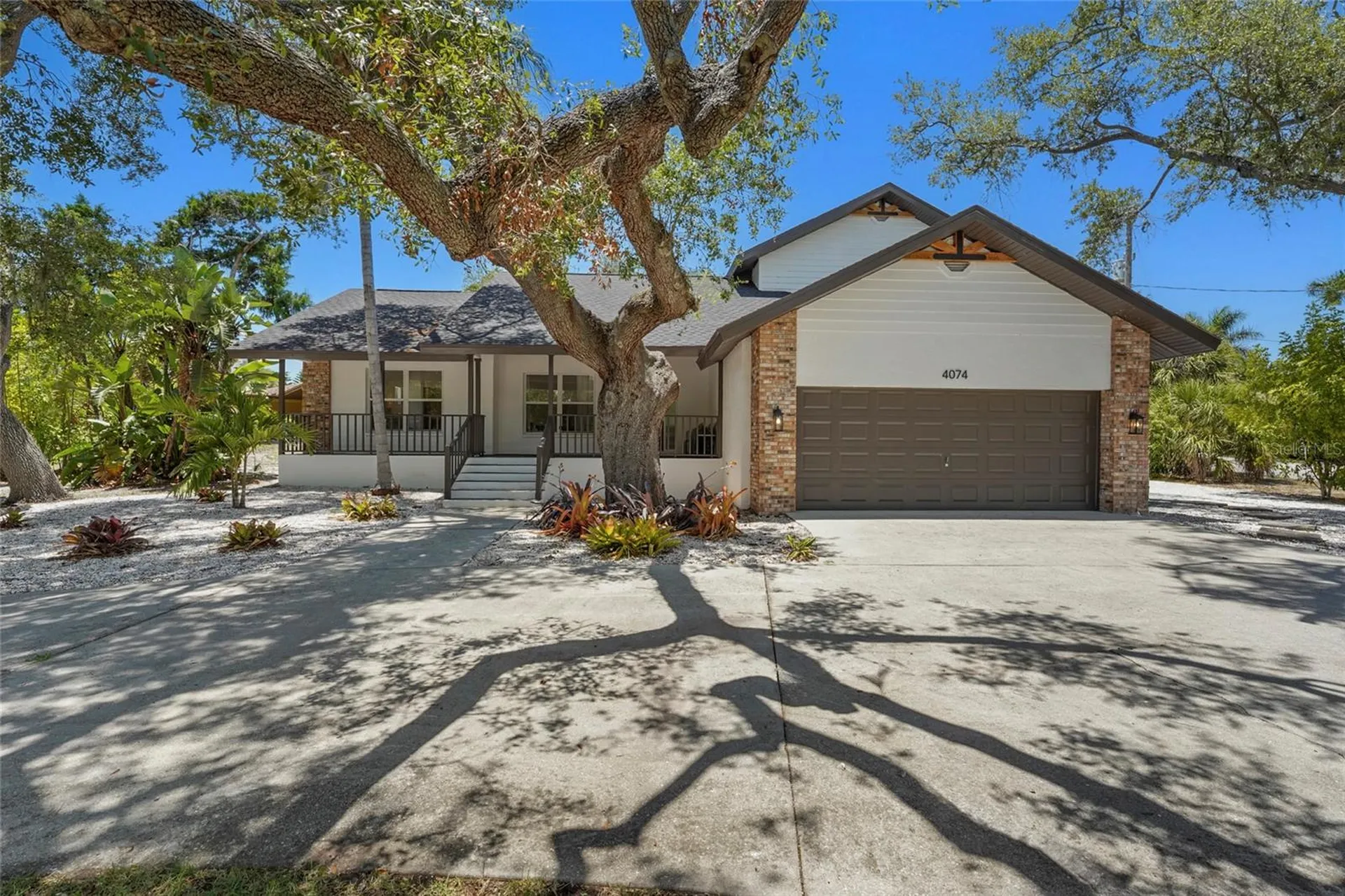 4074 Redbird Circle Sarasota FL 34231