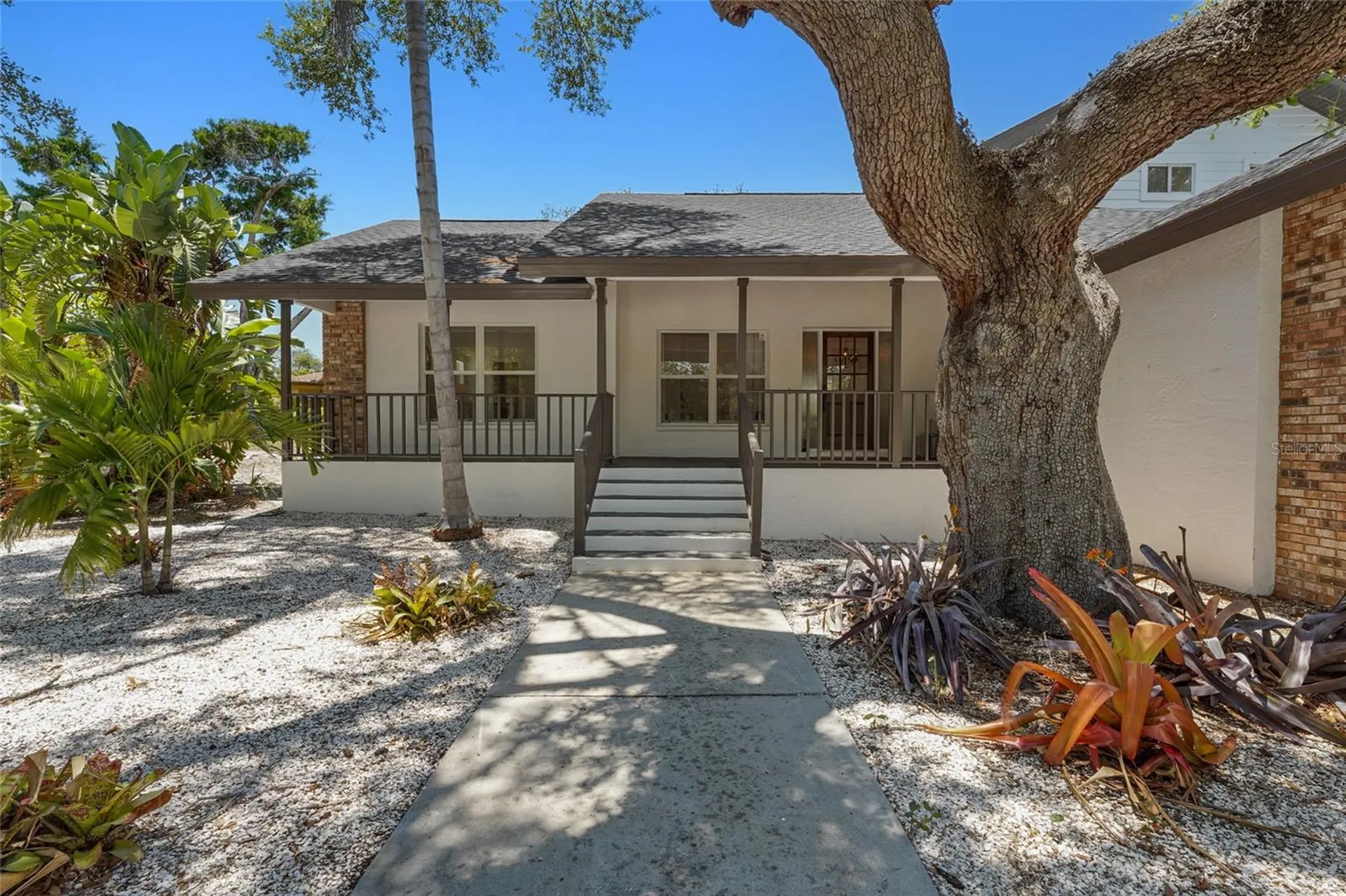 4074 Redbird Circle Sarasota FL 34231