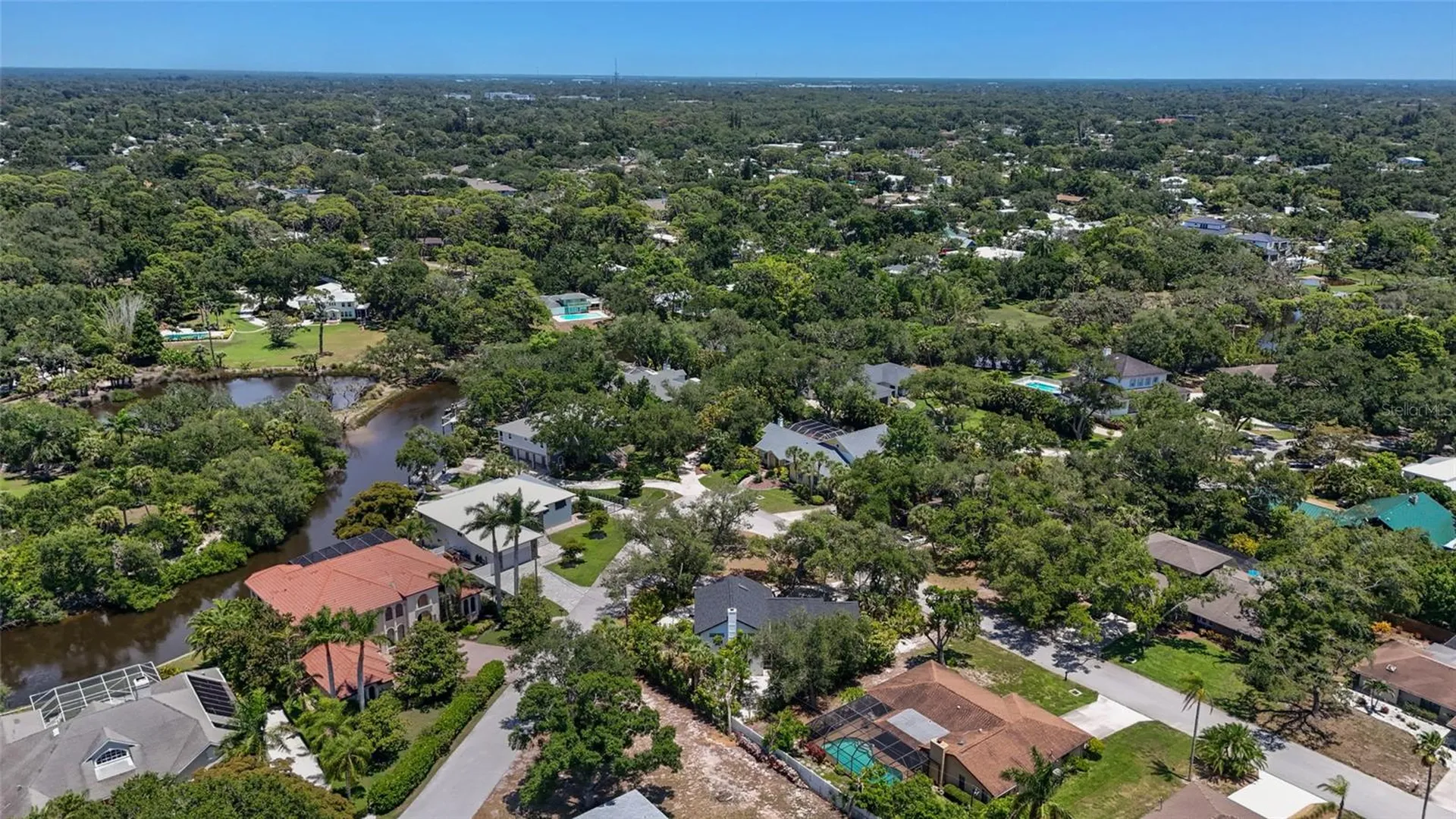 4074 Redbird Circle Sarasota FL 34231