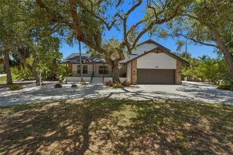 4074 Redbird Circle Sarasota FL 34231