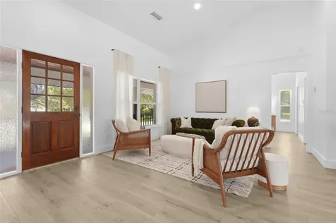 4074 Redbird Circle Sarasota FL 34231